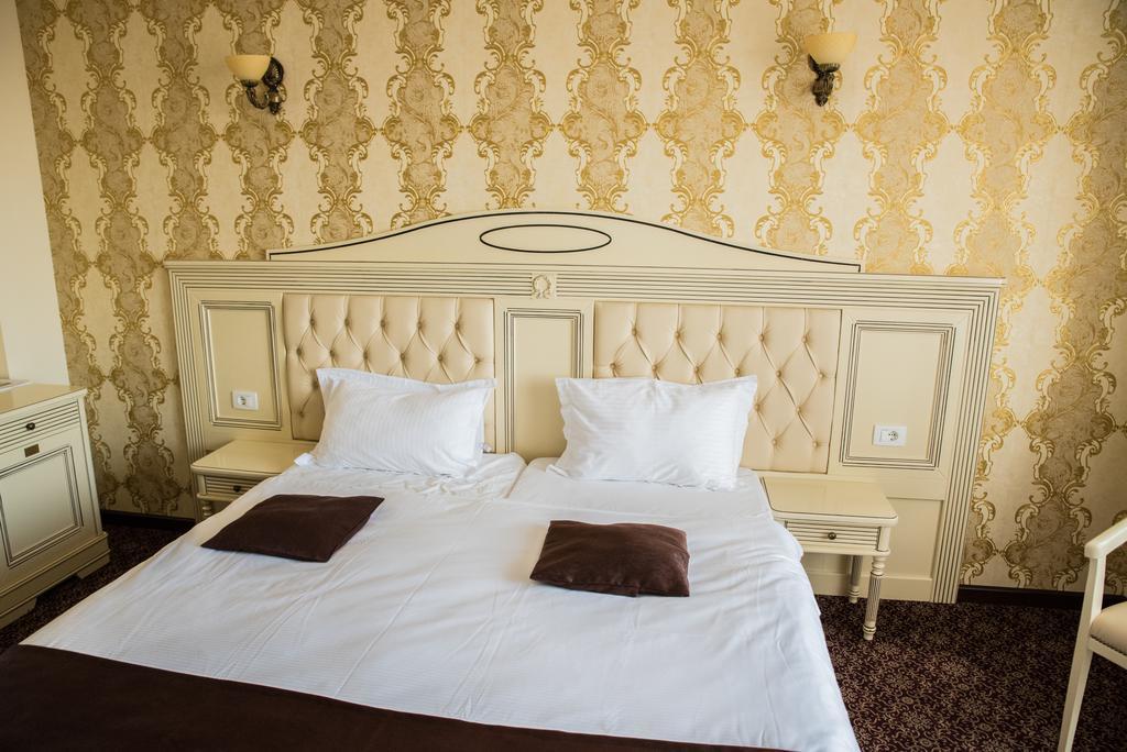 Hotel Giuliano Bragadiru Luaran gambar