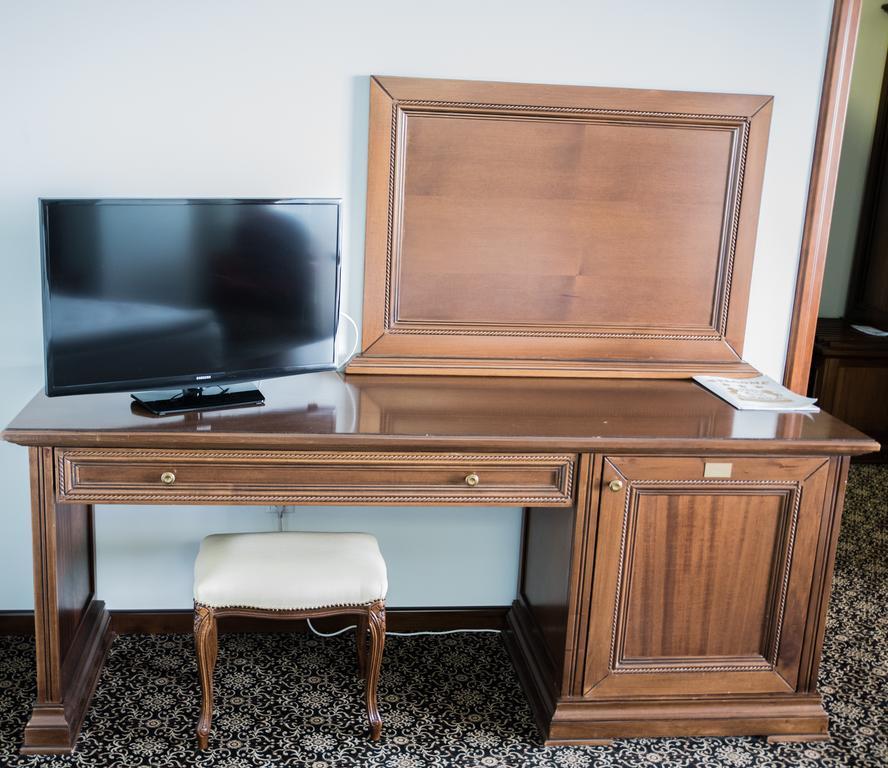 Hotel Giuliano Bragadiru Luaran gambar
