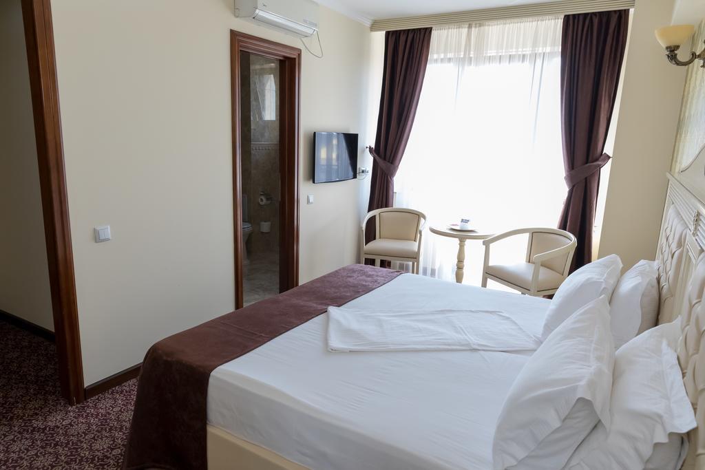 Hotel Giuliano Bragadiru Luaran gambar