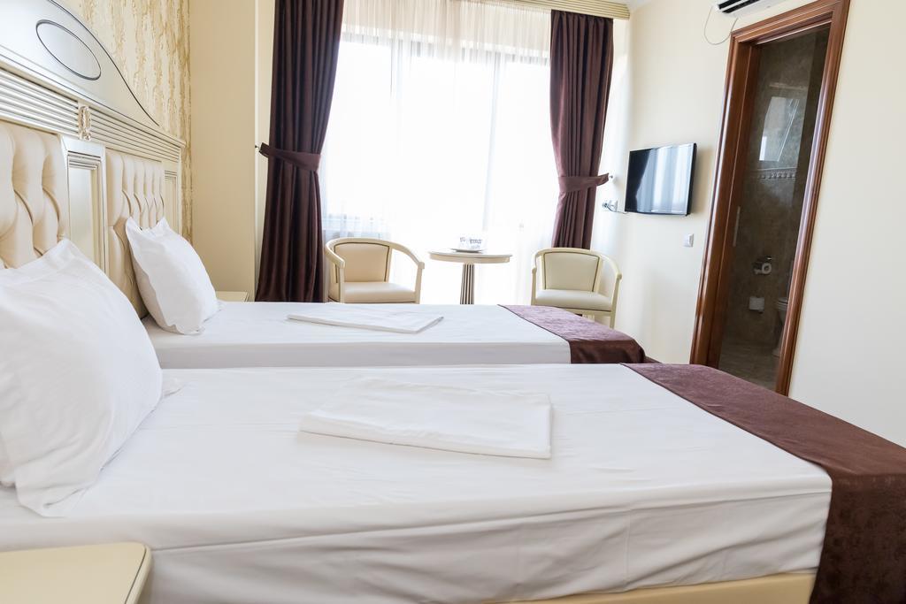 Hotel Giuliano Bragadiru Luaran gambar
