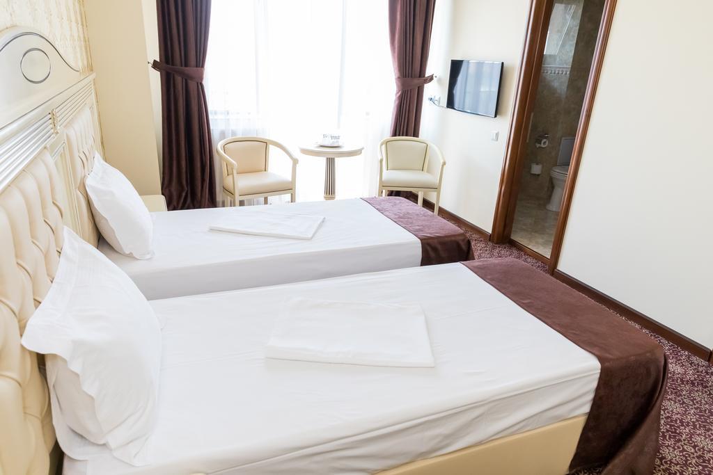 Hotel Giuliano Bragadiru Luaran gambar