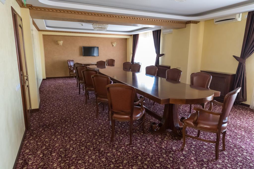Hotel Giuliano Bragadiru Luaran gambar