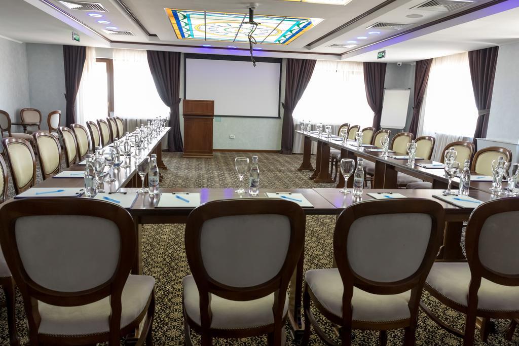 Hotel Giuliano Bragadiru Luaran gambar